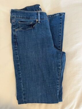 Levi's Women's Boot Cut Jeans in Medium Blue
